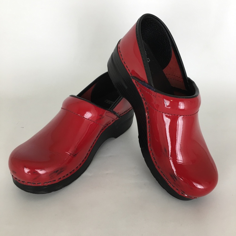 Dansko Red Patent Leather Professional Clogs Classic Comfort Work Shoes Size 8 - Picture 6 of 12